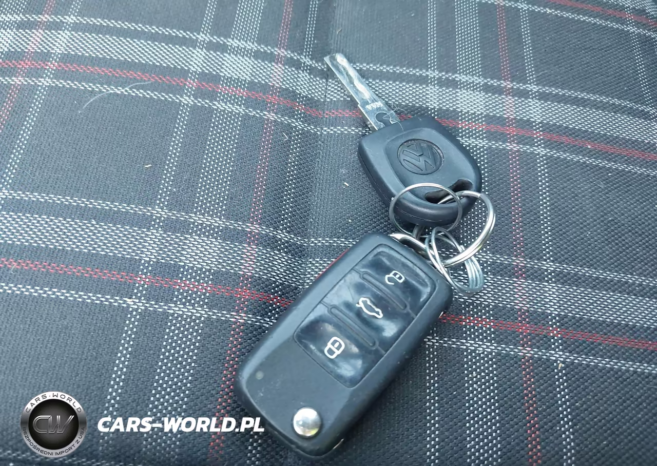 2011 Volkswagen Gti 2-Door VIN:WVWFV7AJ0BW047041 - 11