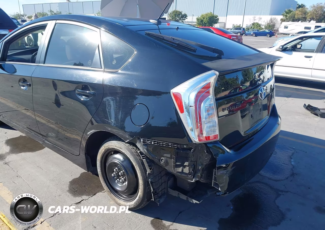 2014 Toyota Prius Three VIN:JTDKN3DU5E1738497 - 6