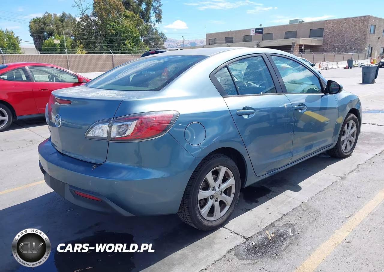 2011 Mazda Mazda3 I Touring VIN:JM1BL1VG7B1490669 - 4