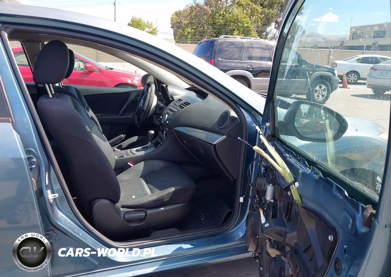 2011 Mazda Mazda3 I Touring VIN:JM1BL1VG7B1490669 - 5