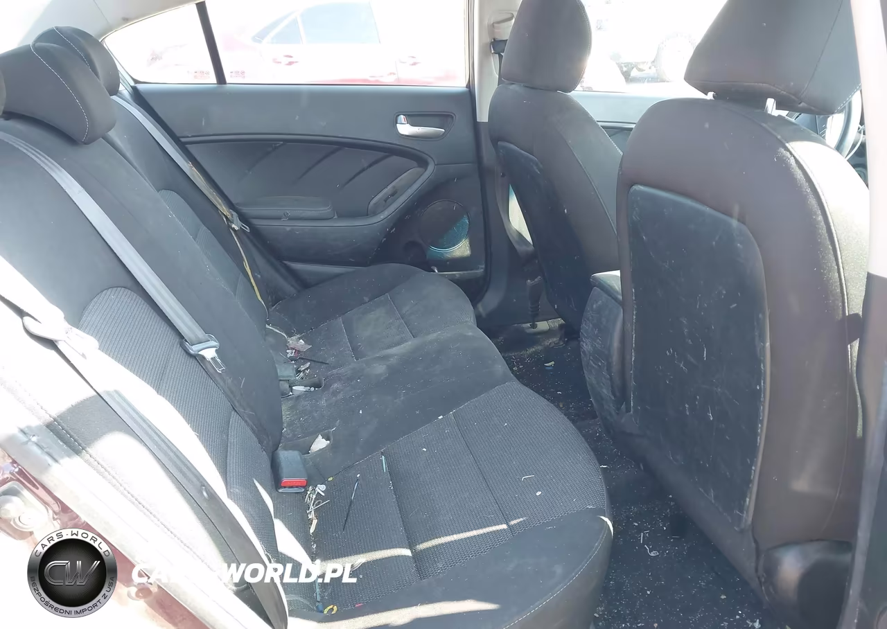 2018 Kia Forte Lx VIN:3KPFK4A71JE220795 - 8