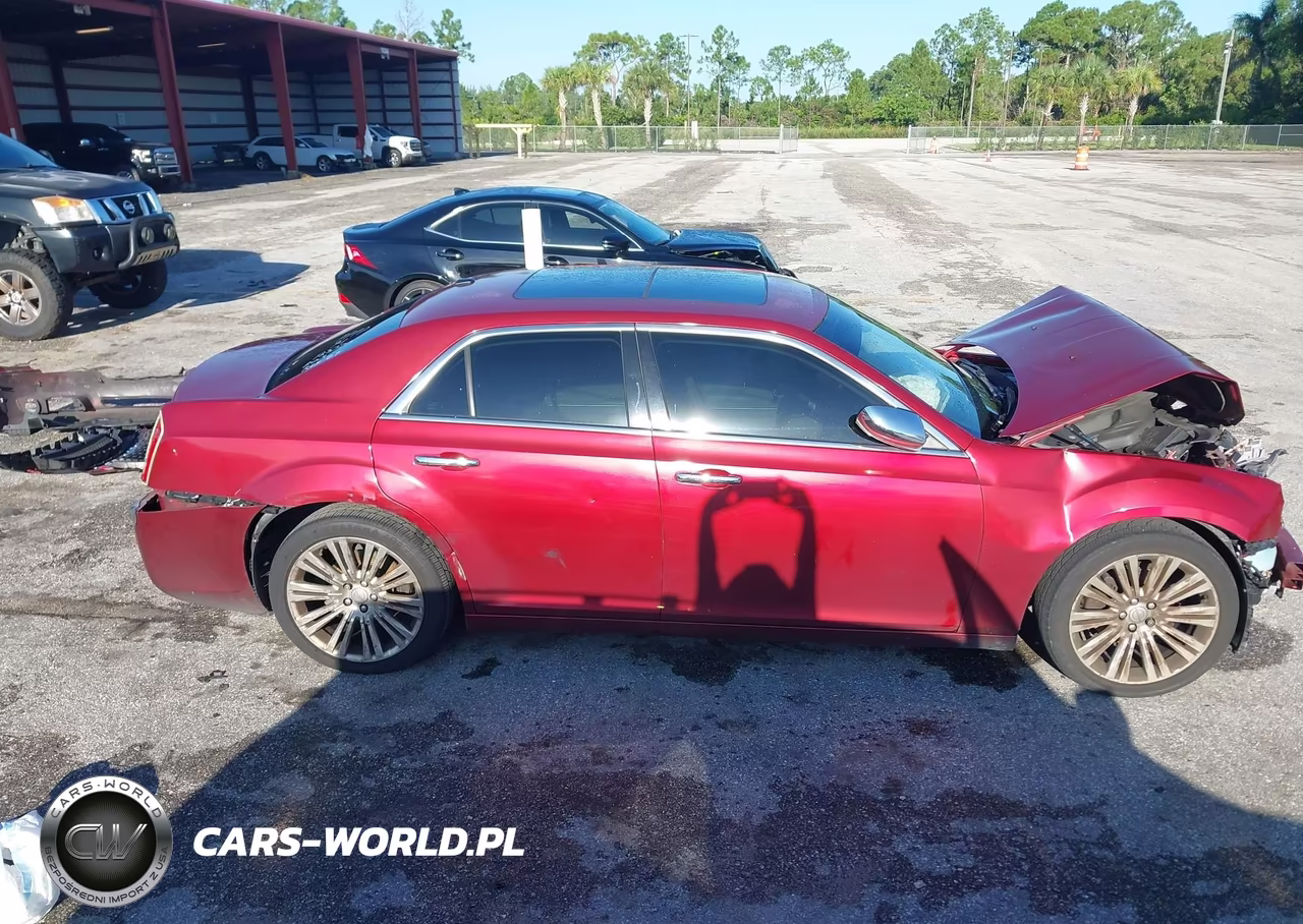 2014 Chrysler 300C VIN:2C3CCAEG6EH125320 - 13