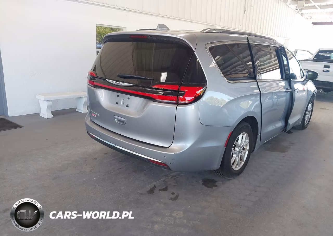 2021 Chrysler Pacifica Touring L VIN:2C4RC1BG5MR576239 - 4