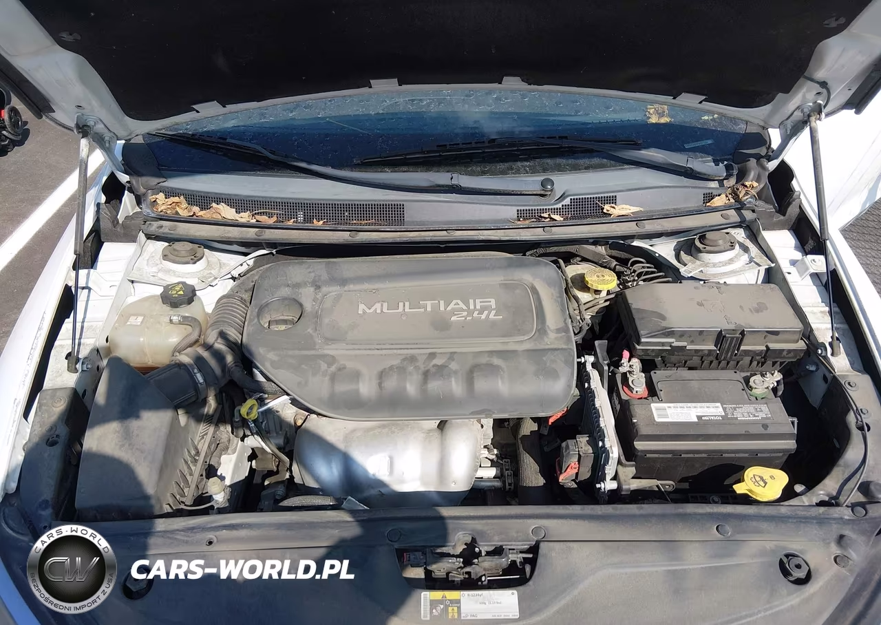 2015 Chrysler 200 Limited VIN:1C3CCCABXFN551994 - 10