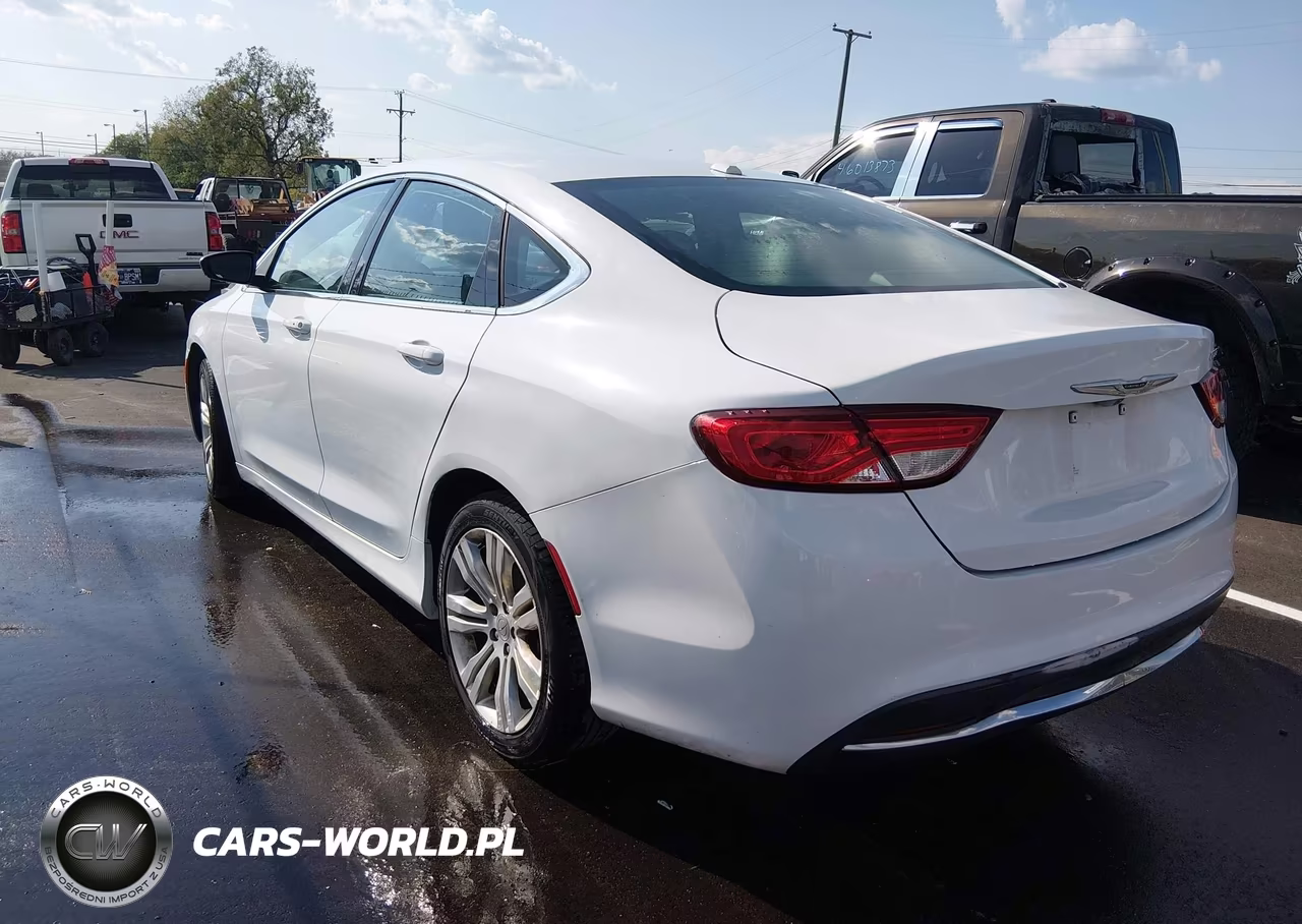 2015 Chrysler 200 Limited VIN:1C3CCCABXFN551994 - 3