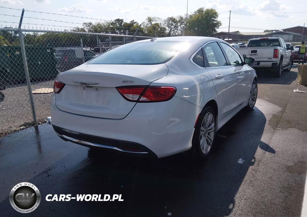 2015 Chrysler 200 Limited VIN:1C3CCCABXFN551994 - 4