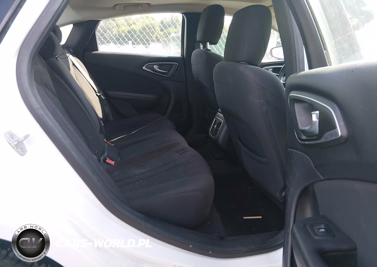 2015 Chrysler 200 Limited VIN:1C3CCCABXFN551994 - 8