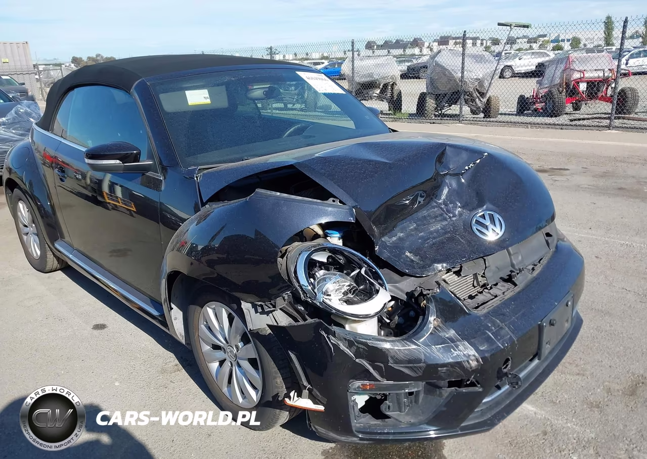 2018 Volkswagen Beetle VIN:3VW5DAAT6JM511412 - 17