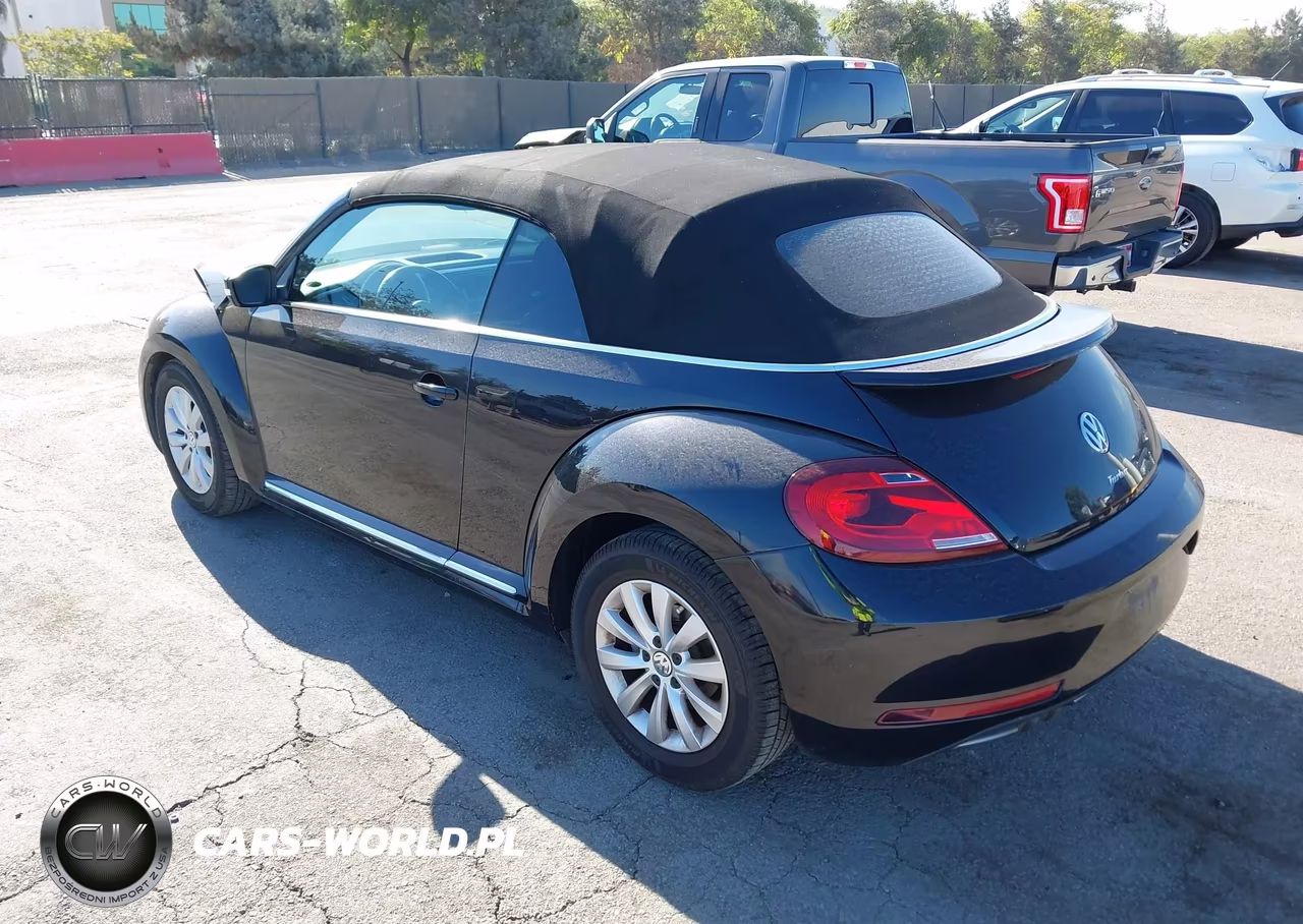 2018 Volkswagen Beetle VIN:3VW5DAAT6JM511412 - 3
