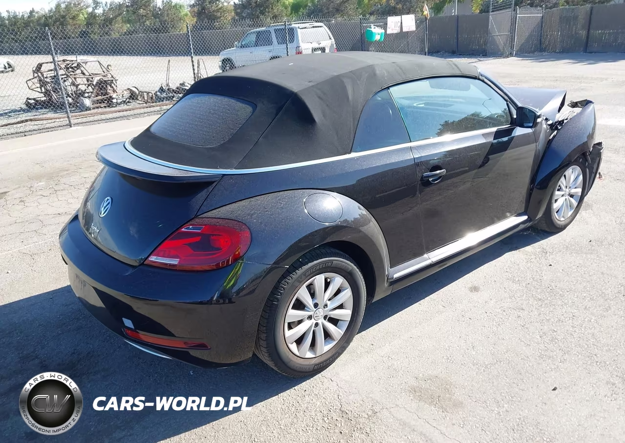 2018 Volkswagen Beetle VIN:3VW5DAAT6JM511412 - 4