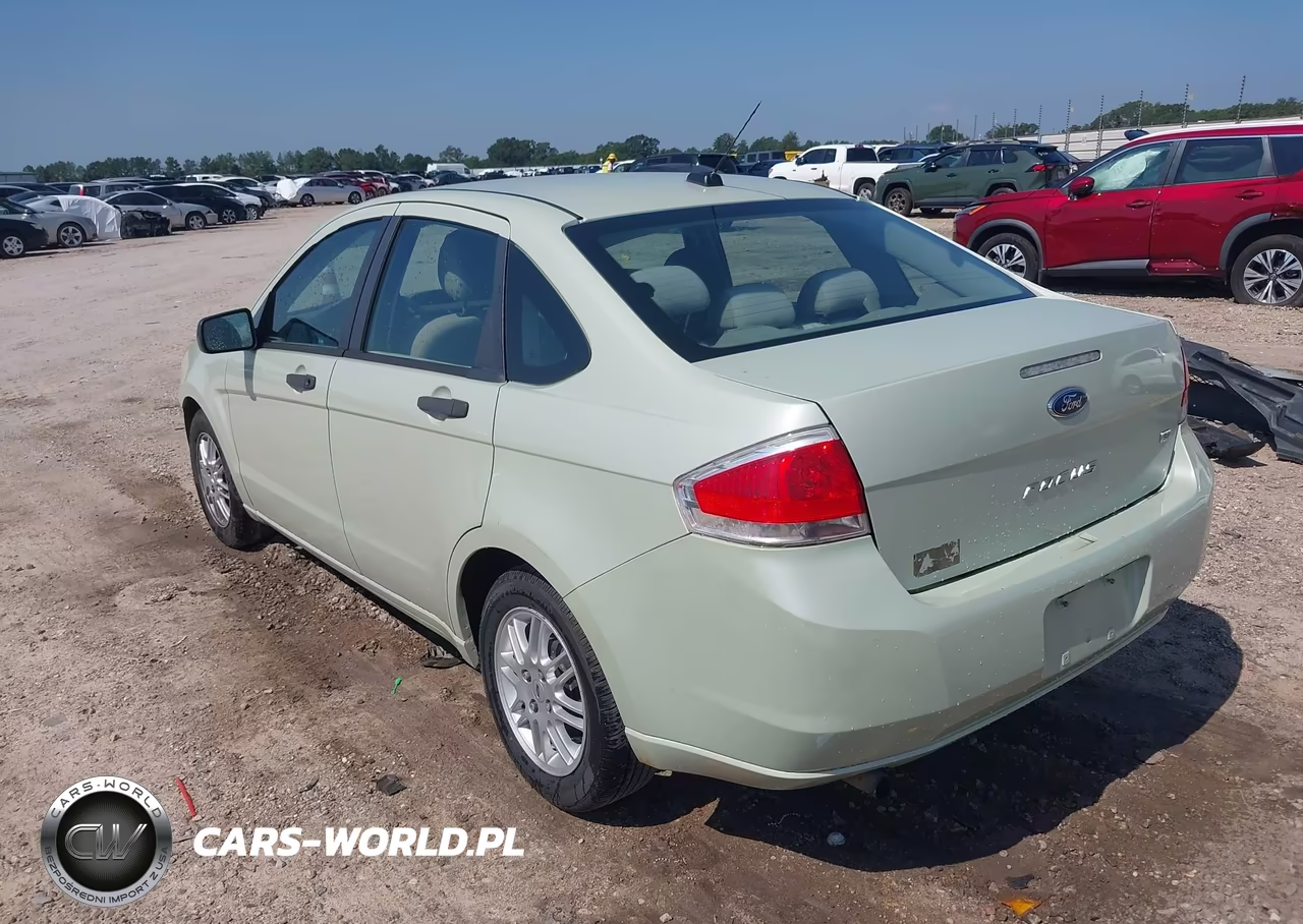 2010 Ford Focus Se VIN:1FAHP3FN5AW170801 - 3