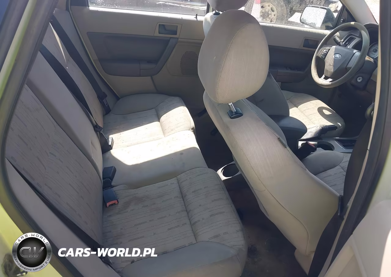 2010 Ford Focus Se VIN:1FAHP3FN5AW170801 - 8