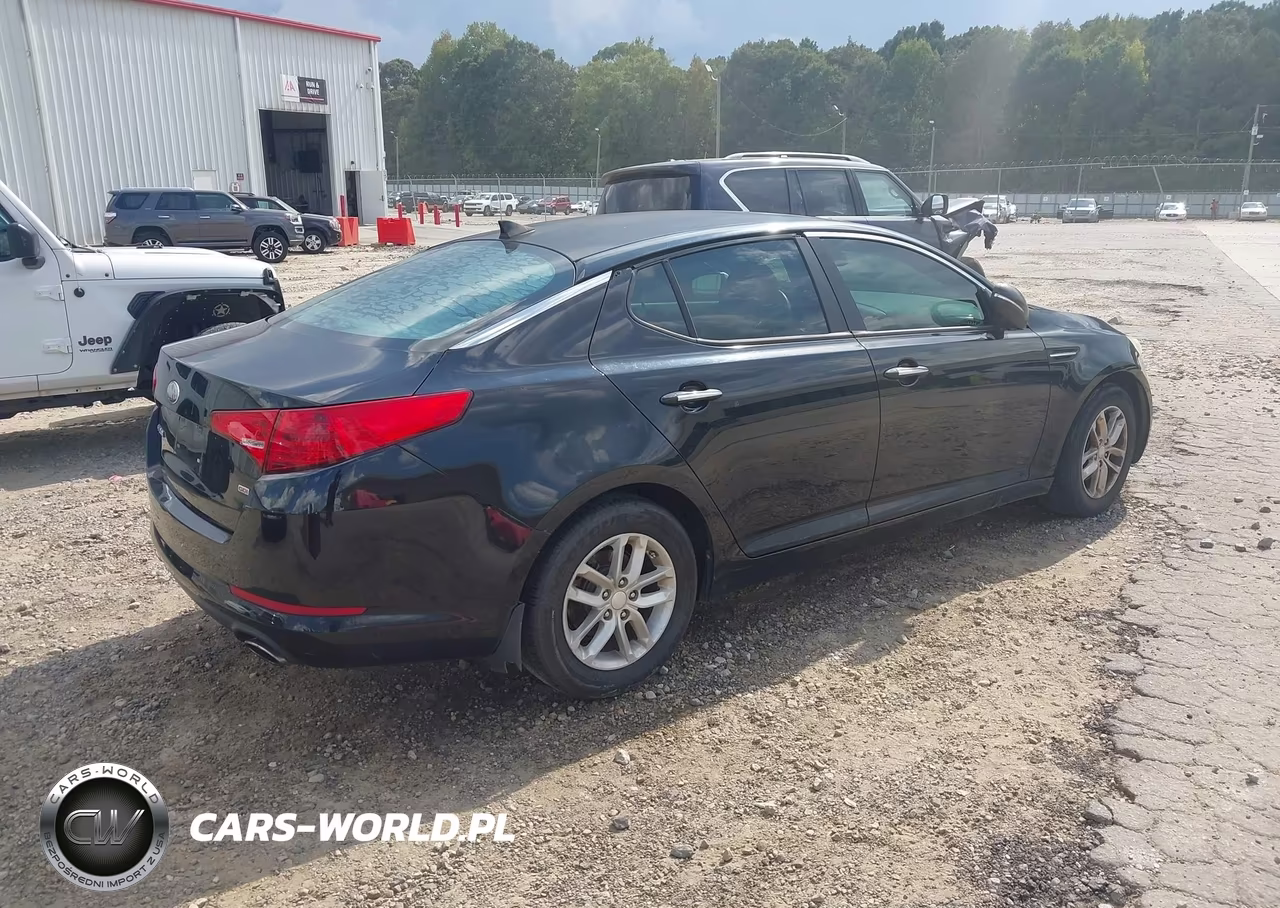 2013 Kia Optima Lx VIN:5XXGM4A71DG157403 - 4