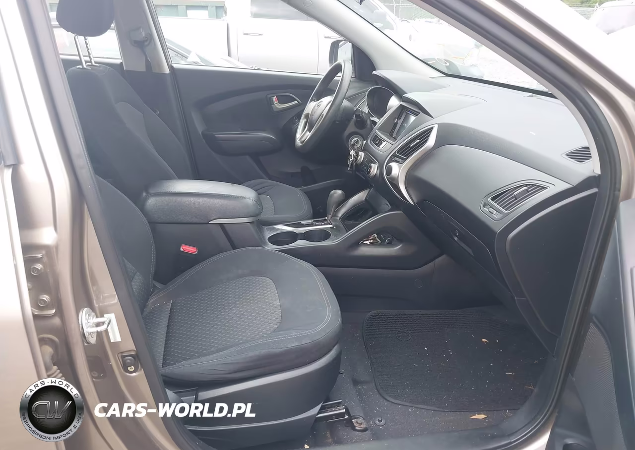2010 Hyundai Tucson Gls VIN:KM8JT3AC2AU079554 - 5