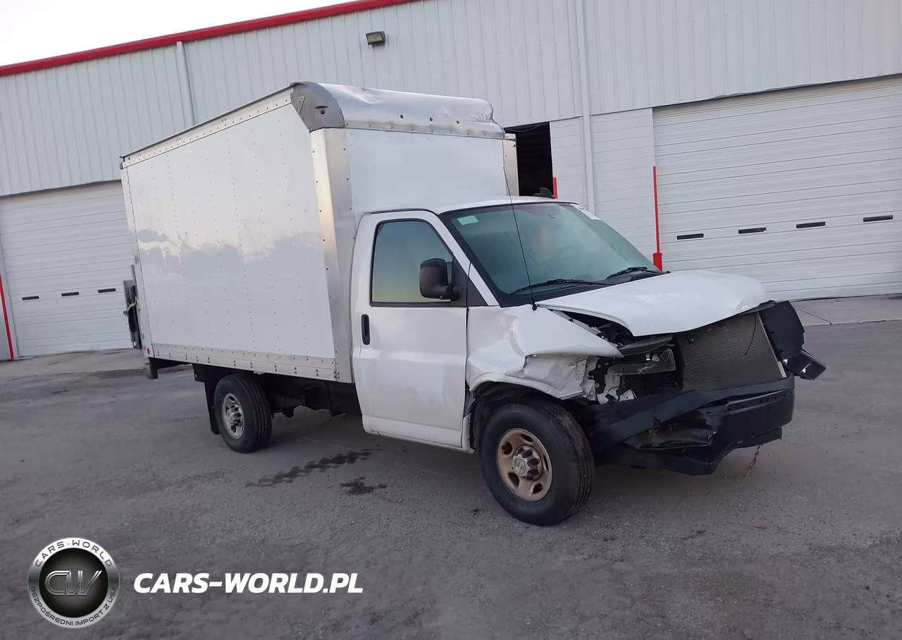 2024 Chevrolet Express Cutaway Work Van – zdjęcie 1 z 17