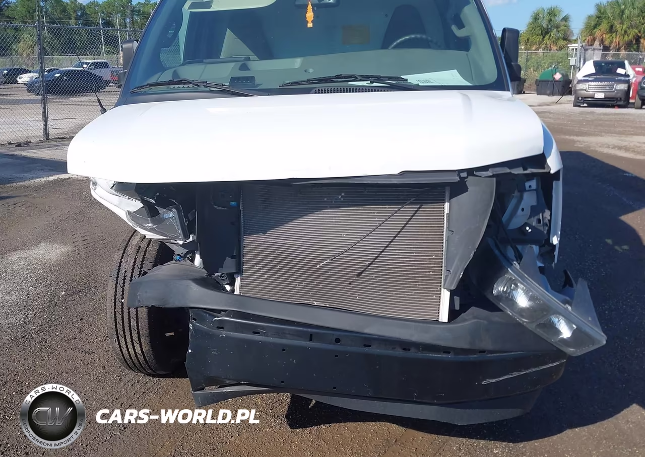 2024 Chevrolet Express Cutaway Work Van VIN:1GB0GRFP9R1159115 - 11