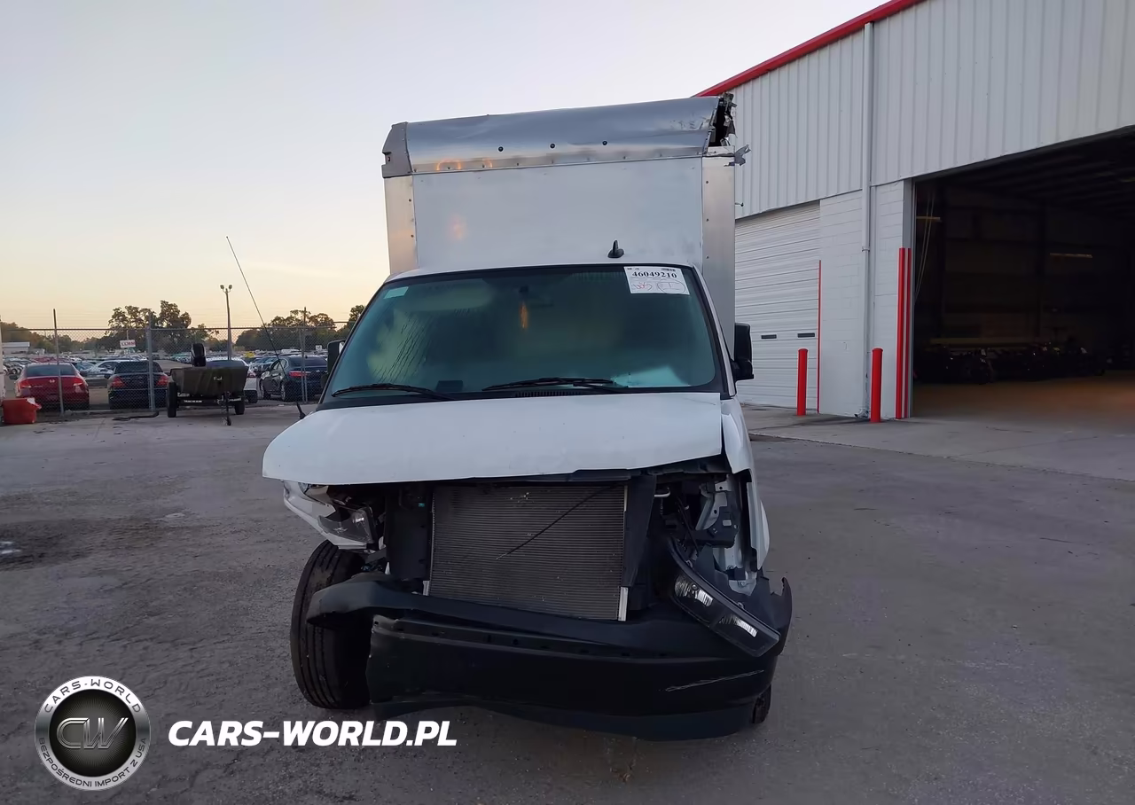 2024 Chevrolet Express Cutaway Work Van VIN:1GB0GRFP9R1159115 - 14