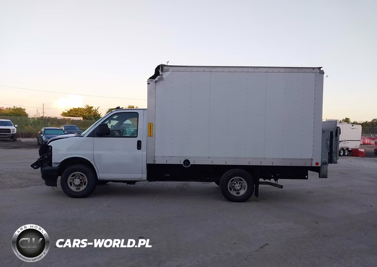 2024 Chevrolet Express Cutaway Work Van VIN:1GB0GRFP9R1159115 - 16