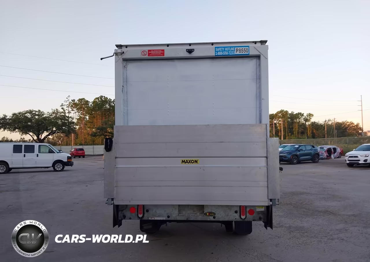 2024 Chevrolet Express Cutaway Work Van VIN:1GB0GRFP9R1159115 - 17