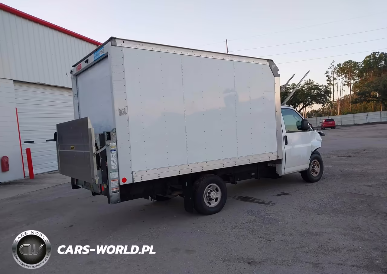 2024 Chevrolet Express Cutaway Work Van VIN:1GB0GRFP9R1159115 - 4