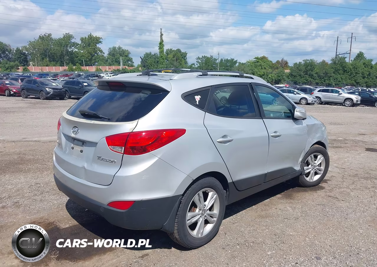 2013 Hyundai Tucson Gls VIN:KM8JU3AC5DU713943 - 4