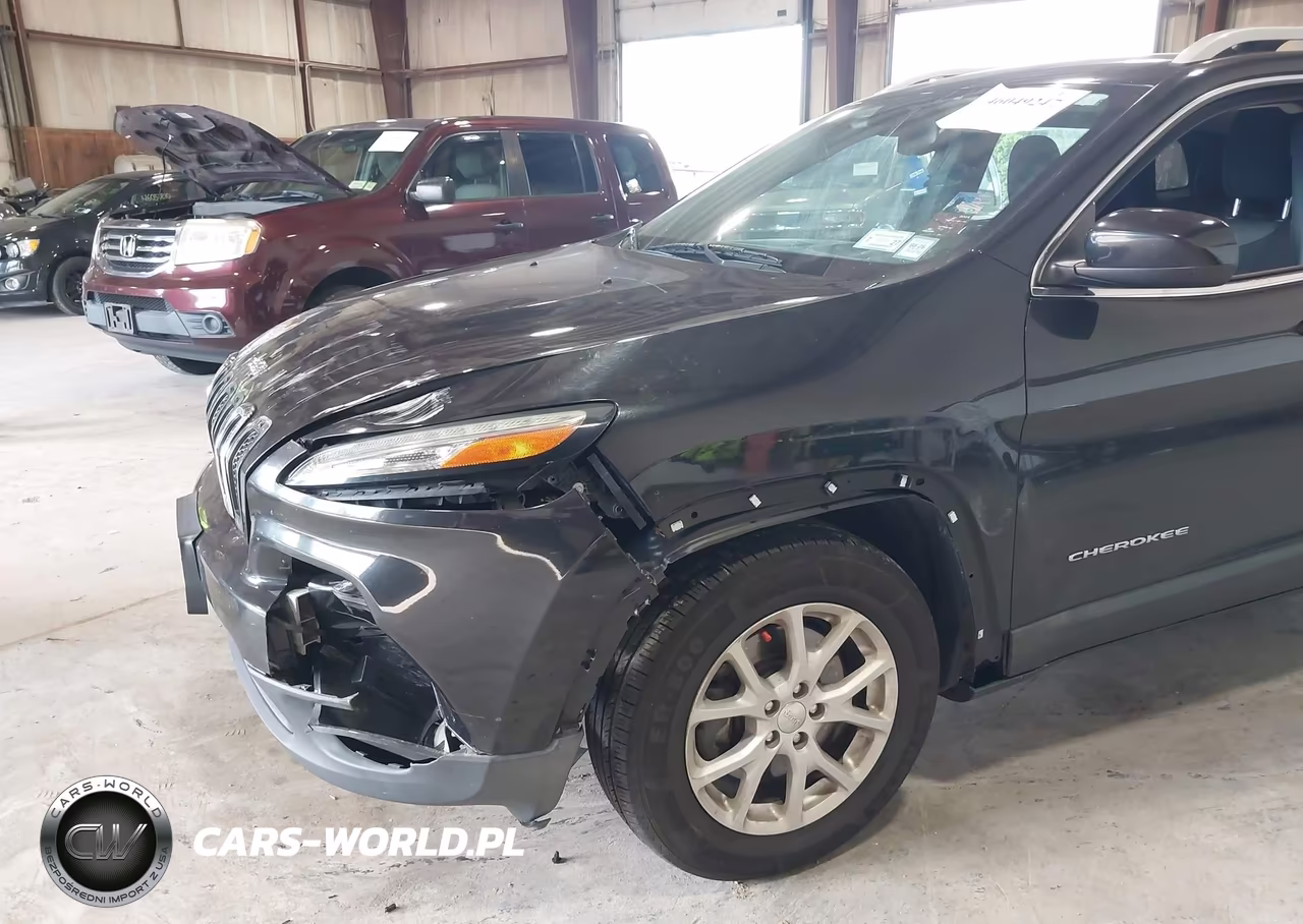 2014 Jeep Cherokee Latitude VIN:1C4PJMCS0EW121373 - 6