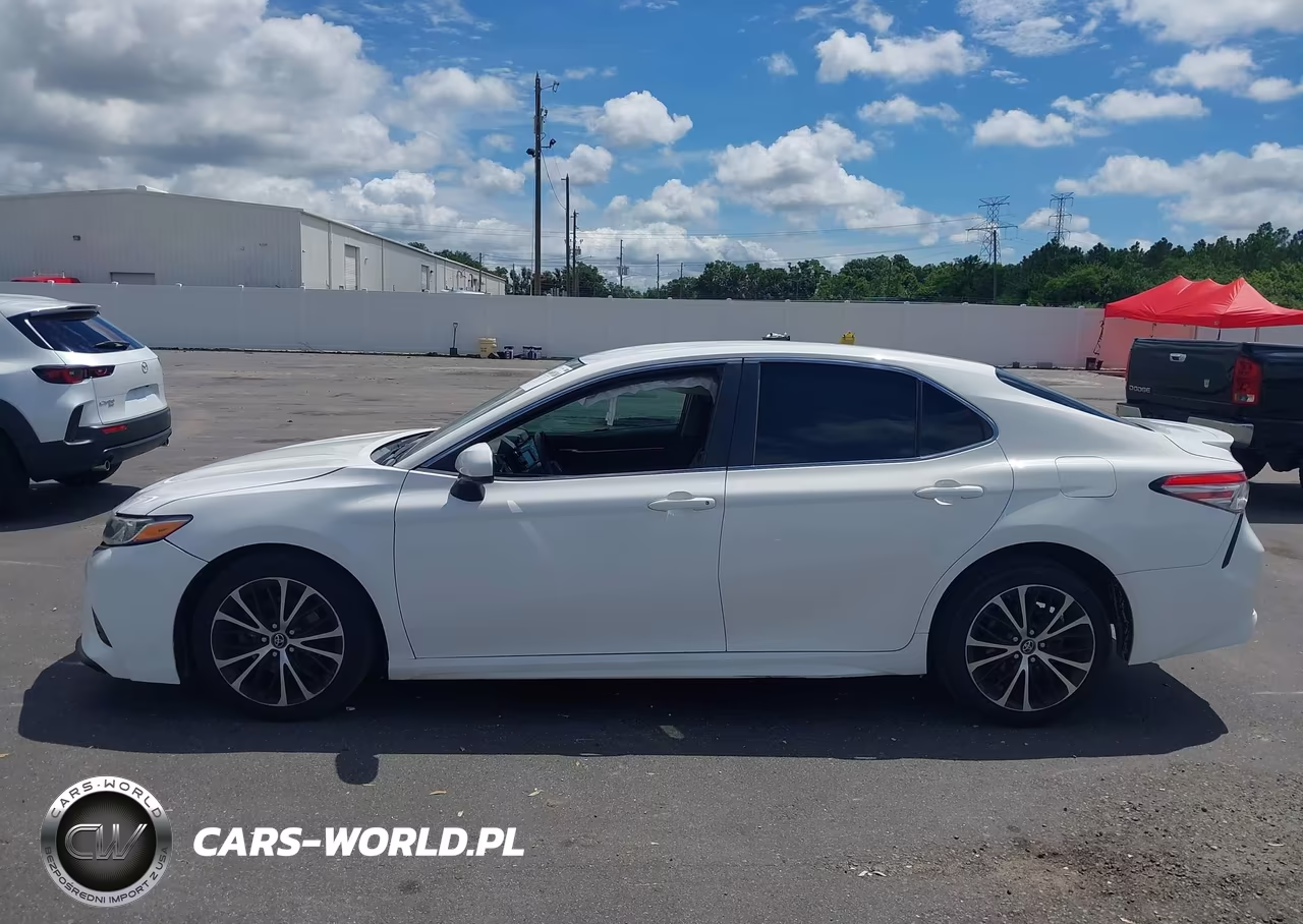 2018 Toyota Camry Se VIN:4T1B11HK7JU546950 - 14