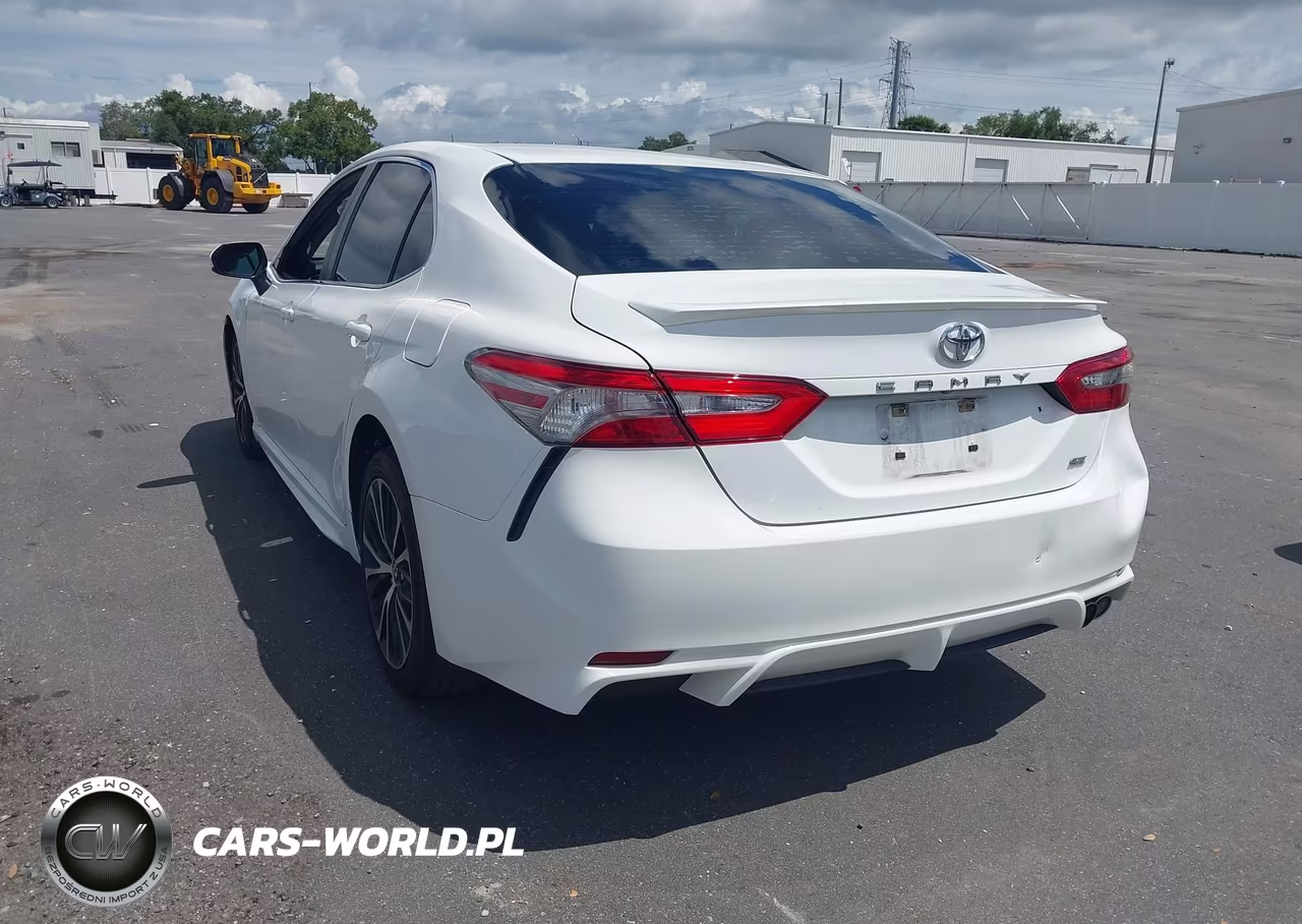 2018 Toyota Camry Se VIN:4T1B11HK7JU546950 - 3
