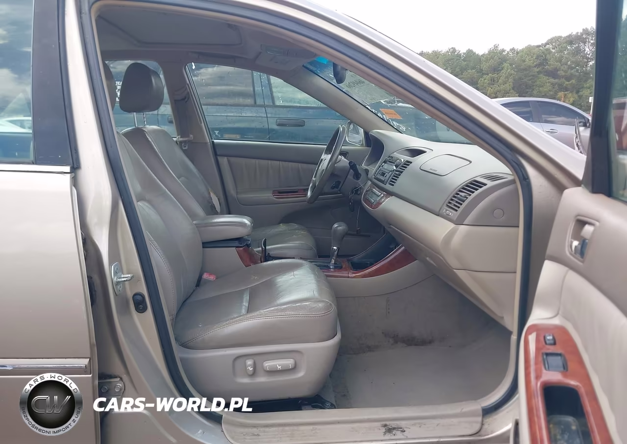 2004 Toyota Camry Xle VIN:4T1BE32KX4U891967 - 5