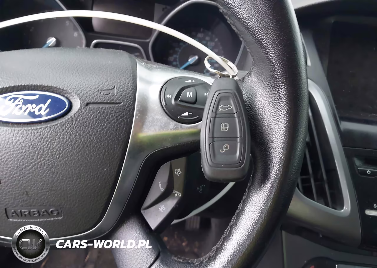 2012 Ford Focus Titanium VIN:1FAHP3N2XCL298835 - 11