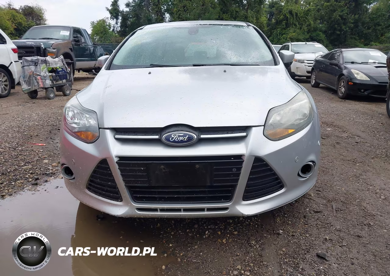 2012 Ford Focus Titanium VIN:1FAHP3N2XCL298835 - 6