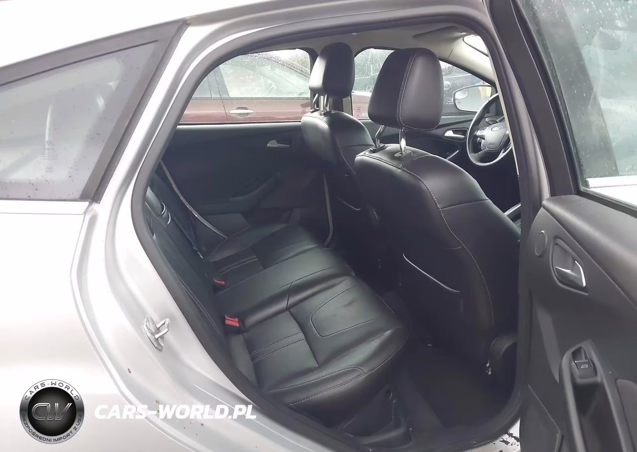 2012 Ford Focus Titanium VIN:1FAHP3N2XCL298835 - 8