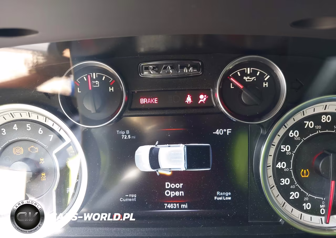 2017 Ram 1500 Laramie 4X4 6'4 Box VIN:1C6RR7JT2HS604056 - 7