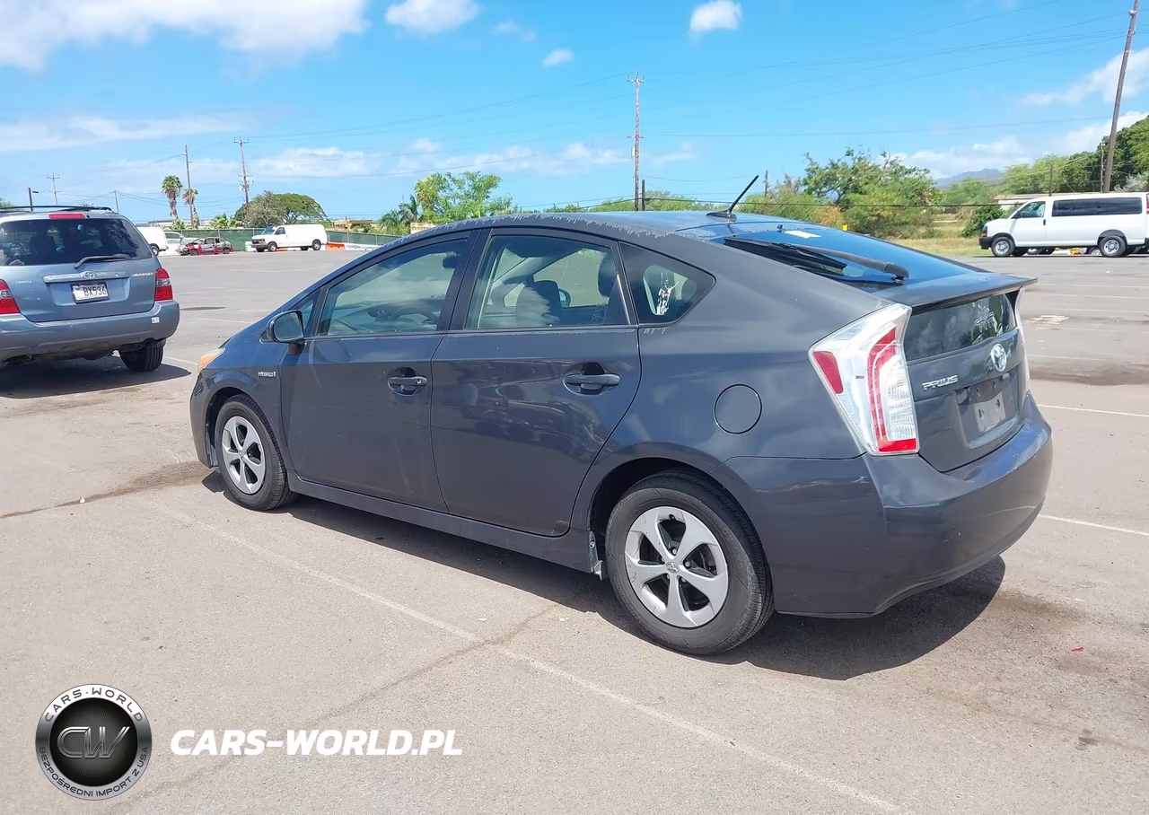 2014 Toyota Prius Three VIN:JTDKN3DUXE0371358 - 3