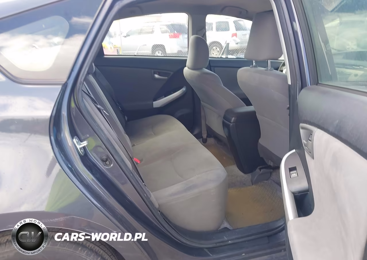 2014 Toyota Prius Three VIN:JTDKN3DUXE0371358 - 8