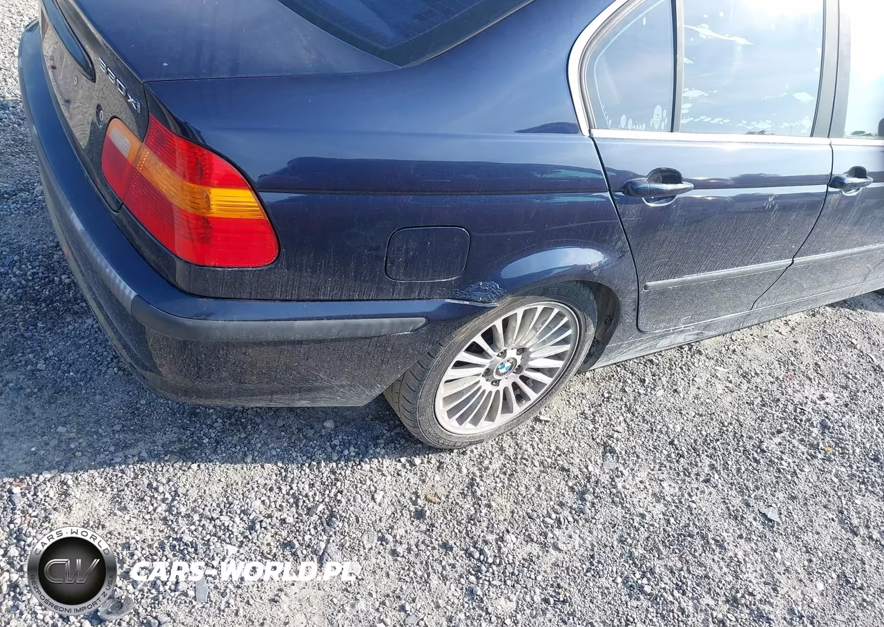 2003 BMW 330Xi VIN:WBAEW53453PG21066 - 14