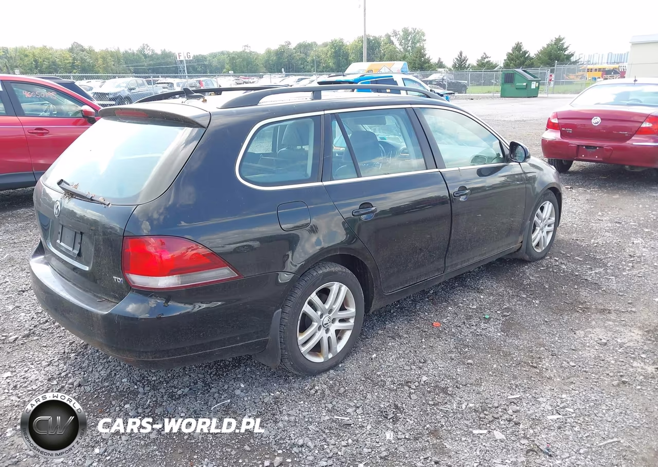 2010 Volkswagen Jetta Tdi VIN:3VWTL7AJ2AM635012 - 4