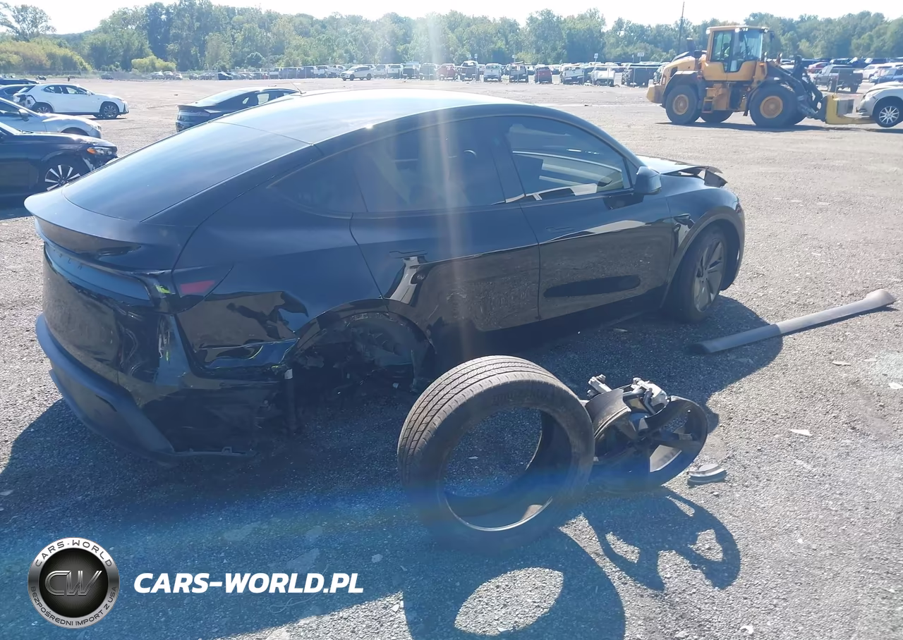 2026 Tesla Model Y Premium Rear-Wheel Drive-Rear-Wheel Drive VIN:7SAYGDED1TF433594 - 4