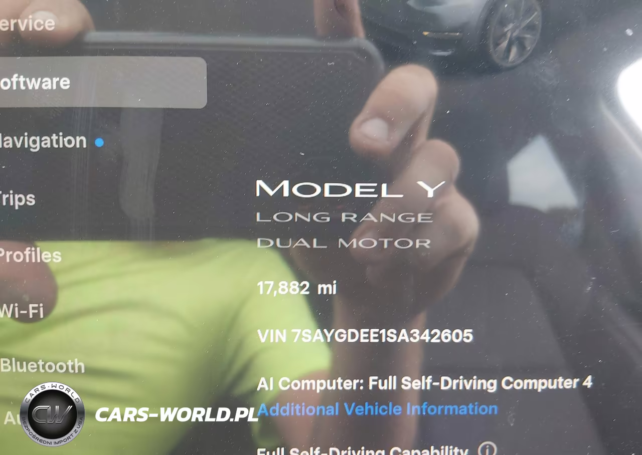 2025 Tesla Model Y Long Range Dual Motor All-Wheel Drive VIN:7SAYGDEE1SA342605 - 15