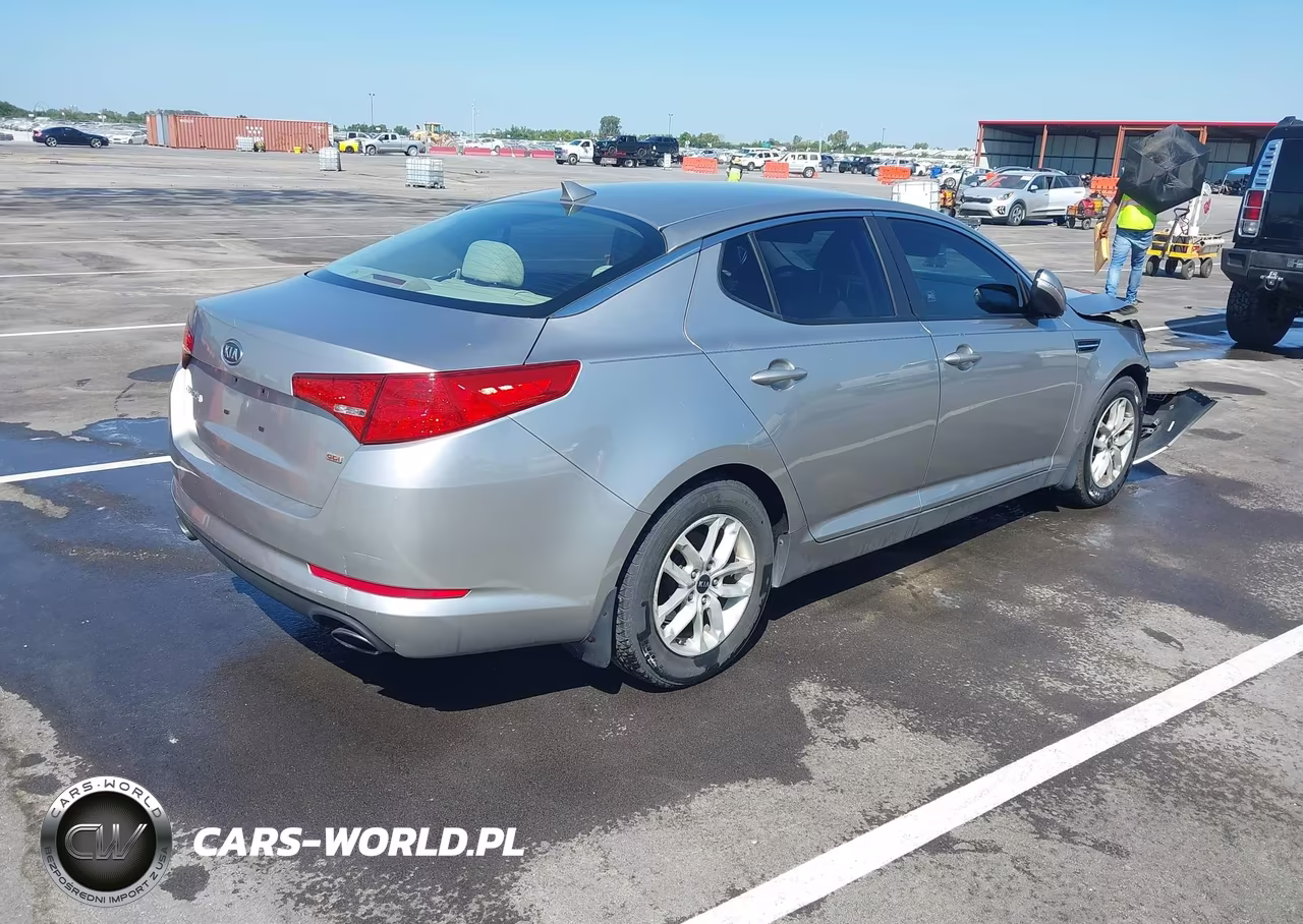 2011 Kia Optima Lx VIN:KNAGM4A73B5109870 - 4