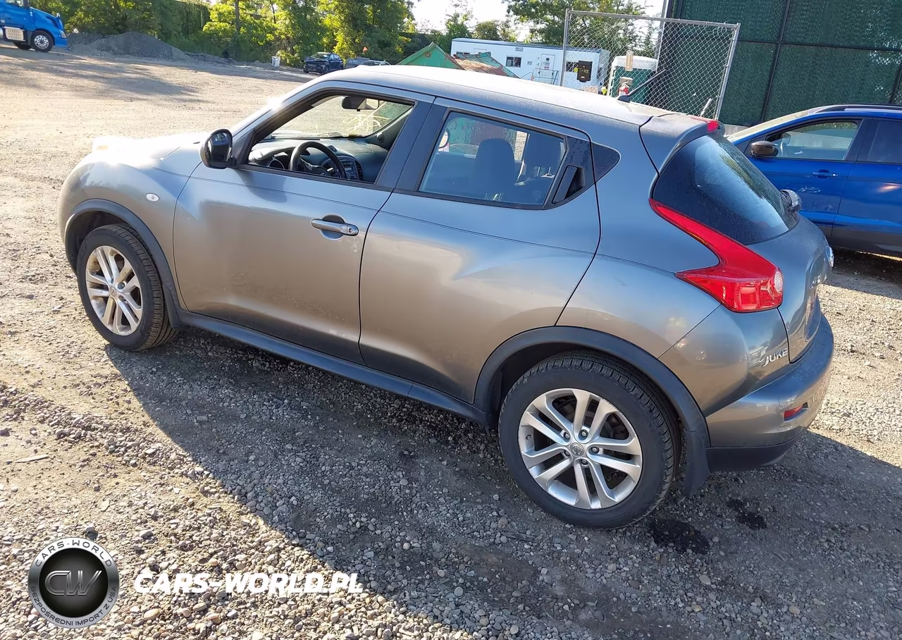 2014 Nissan Juke S VIN:JN8AF5MV2ET485001 - 3