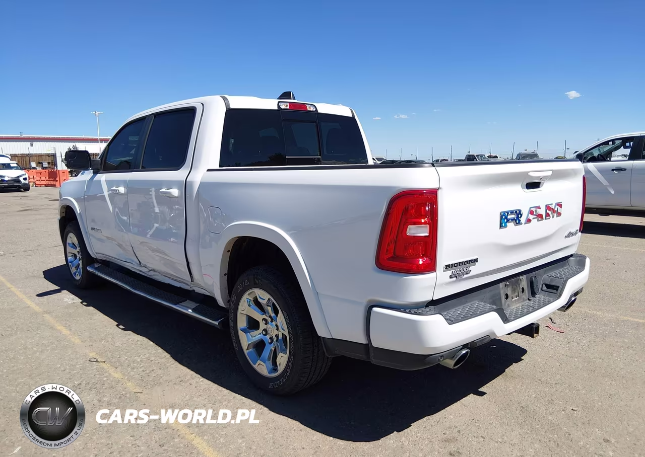 2025 Ram 1500 Big Horn 4X4 5'7 Box VIN:1C6SRFFP3SN528196 - 3