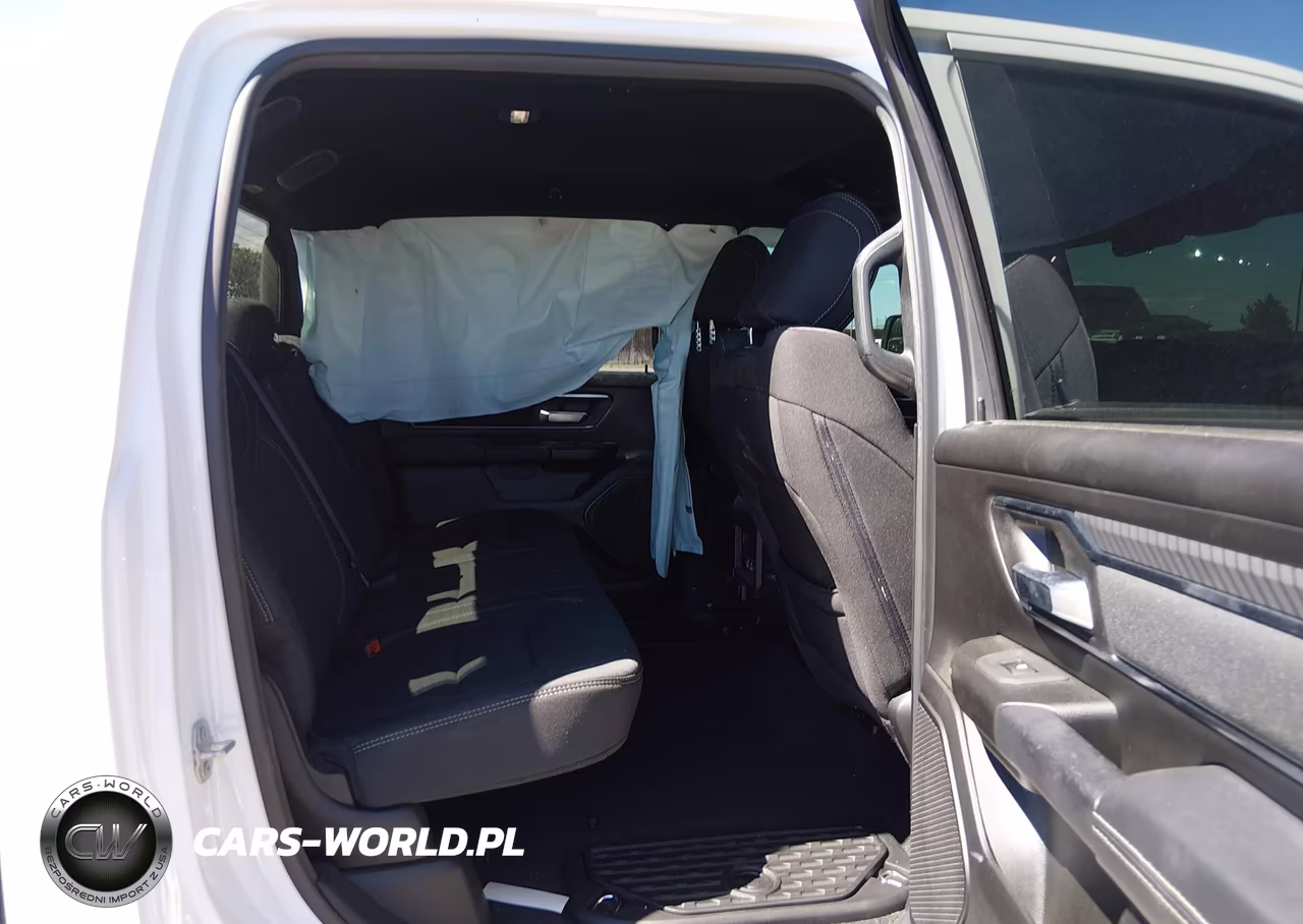 2025 Ram 1500 Big Horn 4X4 5'7 Box VIN:1C6SRFFP3SN528196 - 8