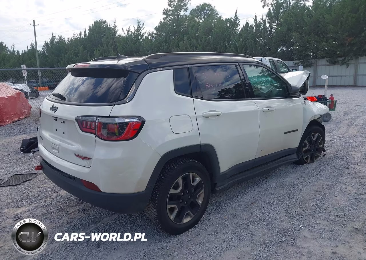 2018 Jeep Compass Trailhawk 4X4 VIN:3C4NJDDB0JT315276 - 4
