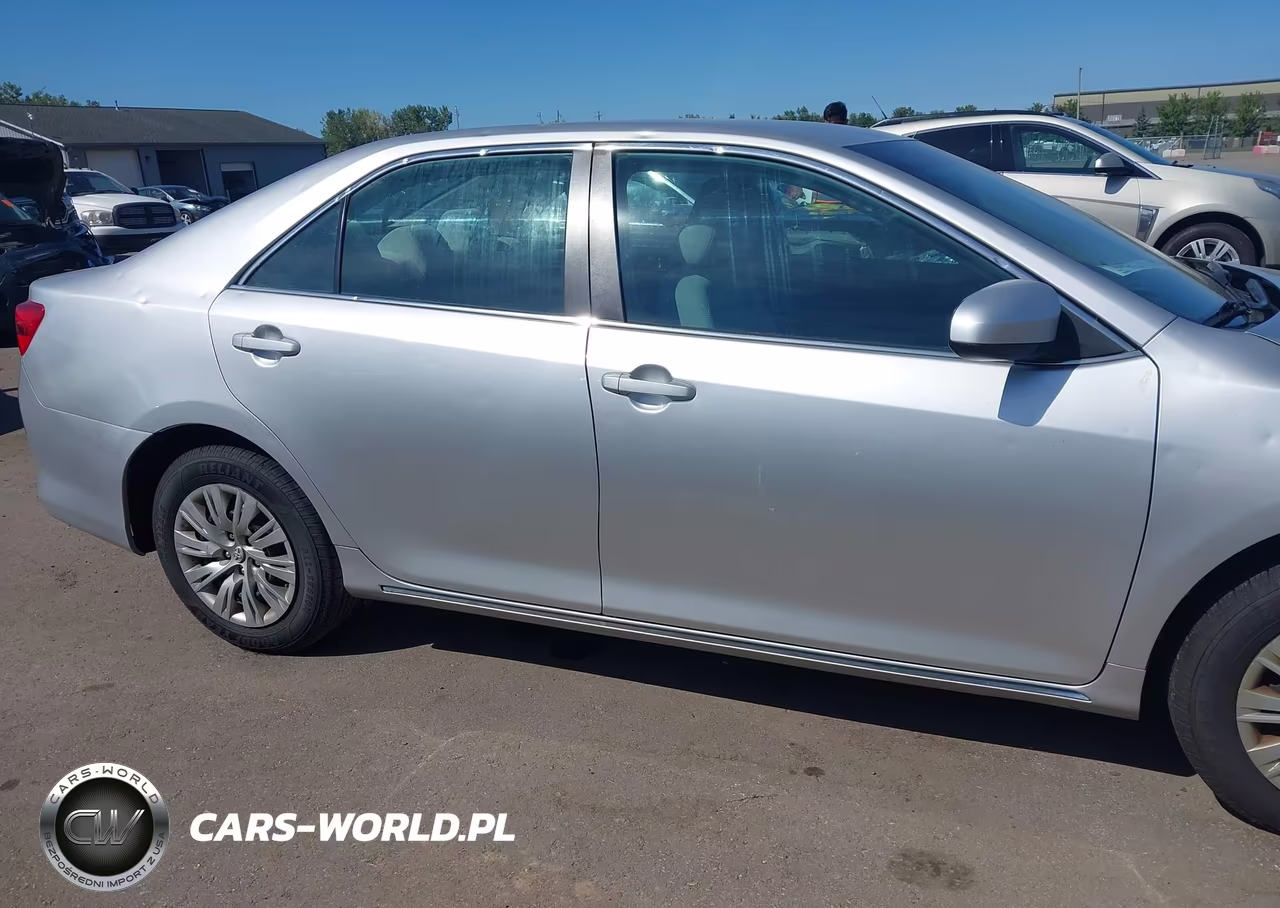 2013 Toyota Camry Le VIN:4T1BF1FK8DU231325 - 13
