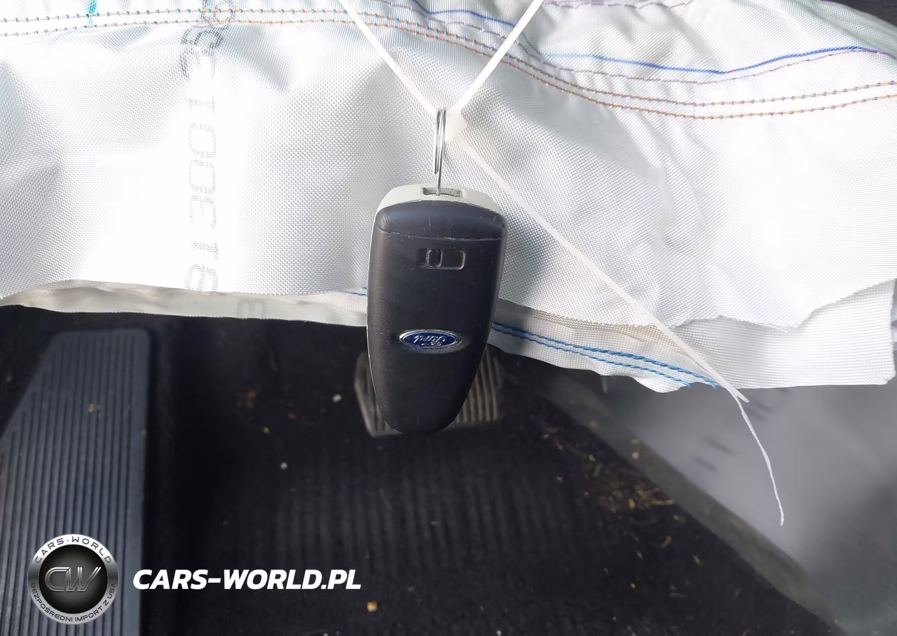 2017 Ford Escape Titanium VIN:1FMCU0JD9HUD06679 - 11