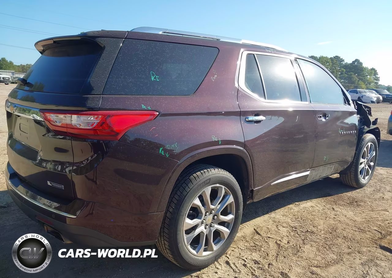 2018 Chevrolet Traverse Premier VIN:1GNERKKW0JJ112714 - 4