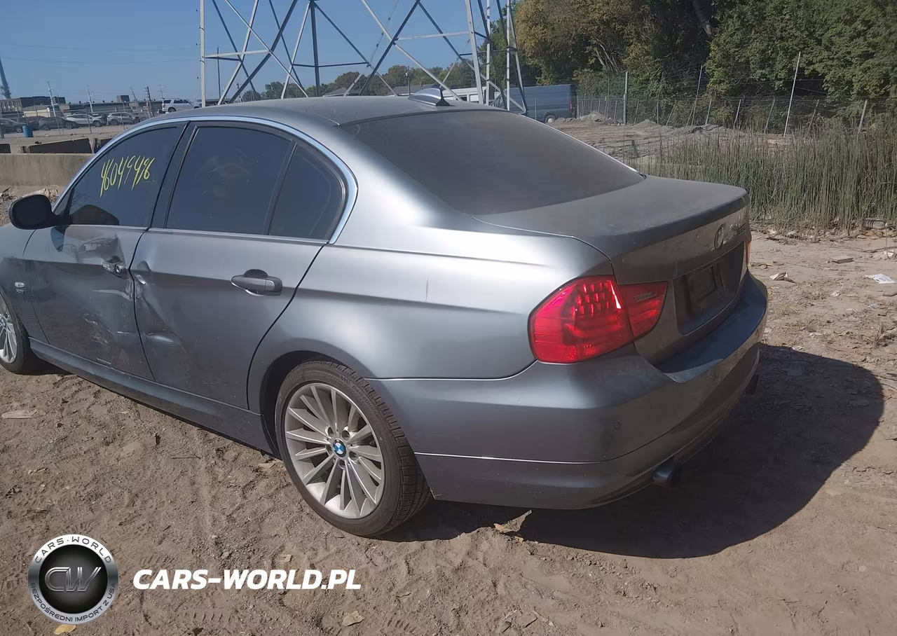 2011 BMW 335I xDrive VIN:WBAPL5G51BNN23082 - 3