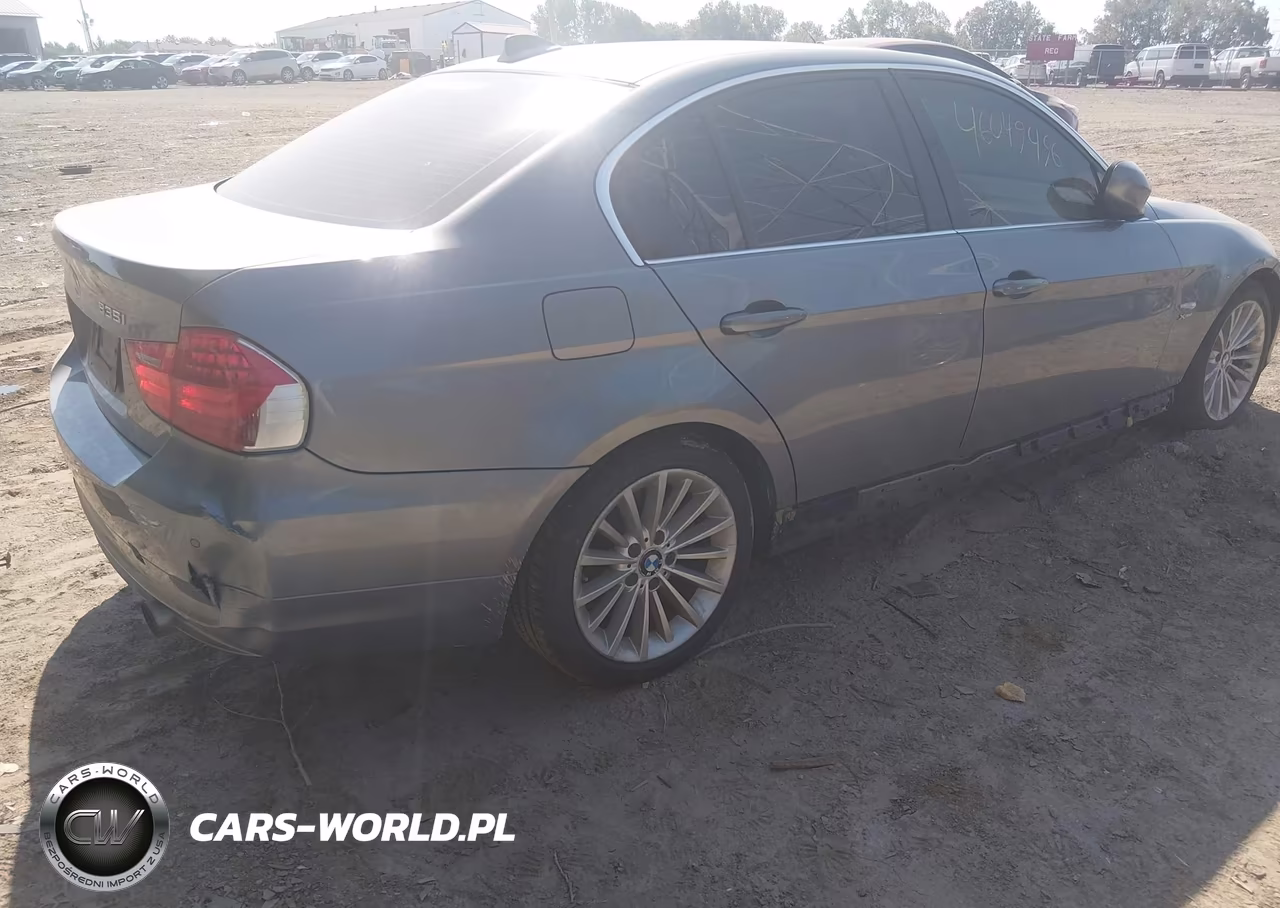 2011 BMW 335I xDrive VIN:WBAPL5G51BNN23082 - 4