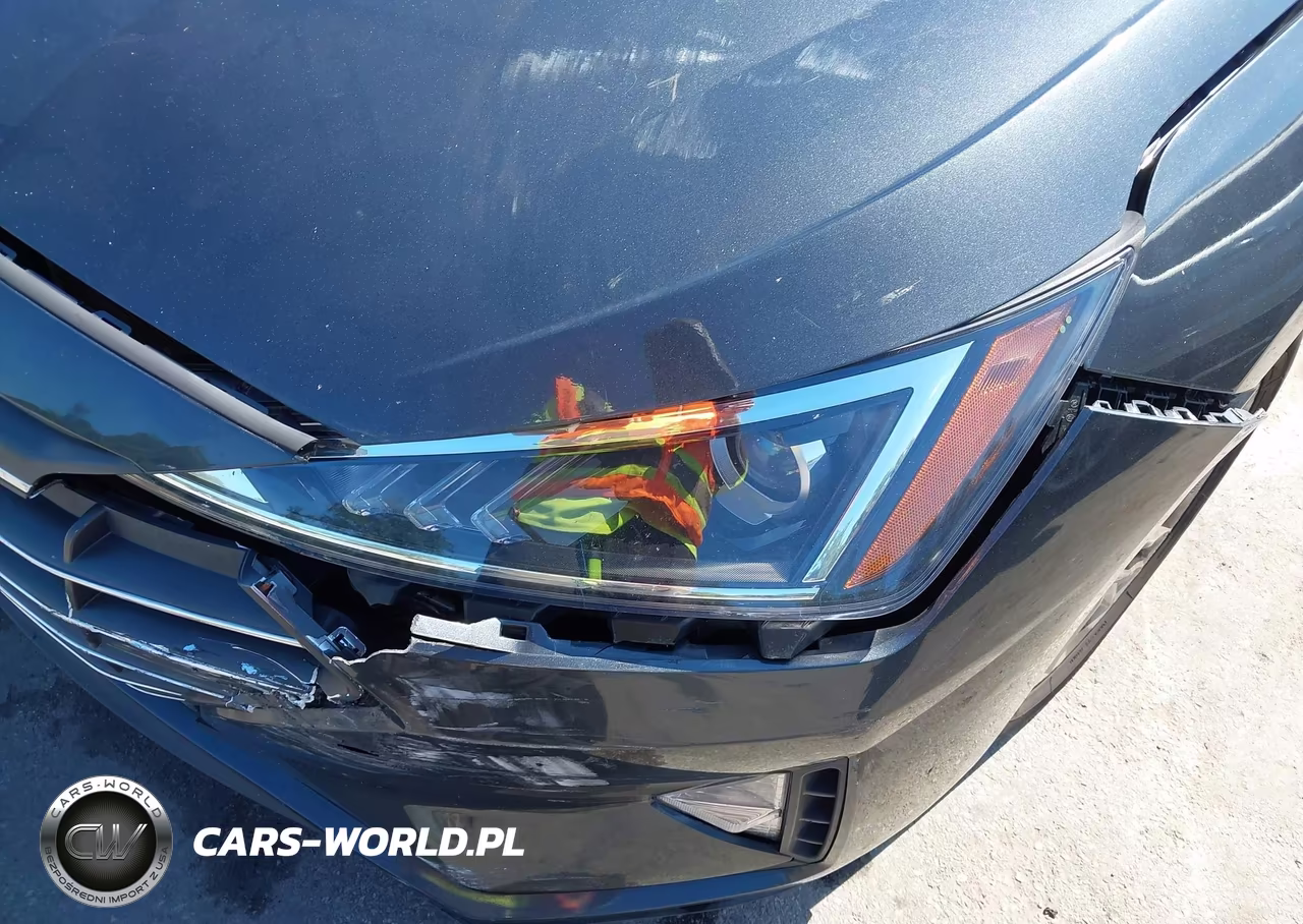 2020 Hyundai Elantra Sel VIN:5NPD84LF3LH625310 - 18